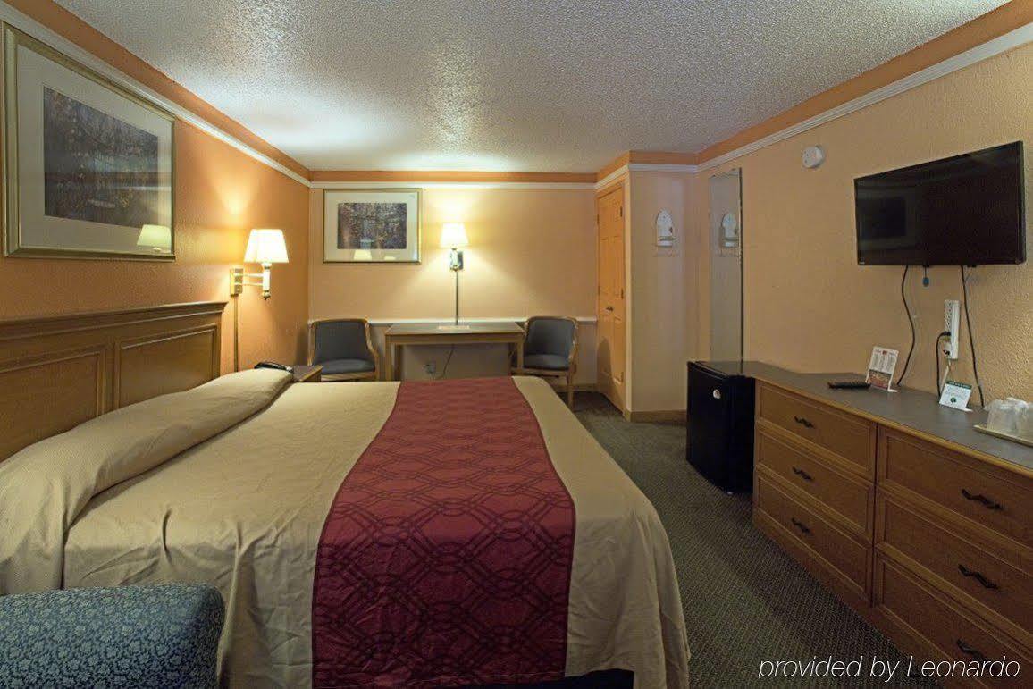 Howard Johnson By Wyndham Atlanta College Park Exteriér fotografie